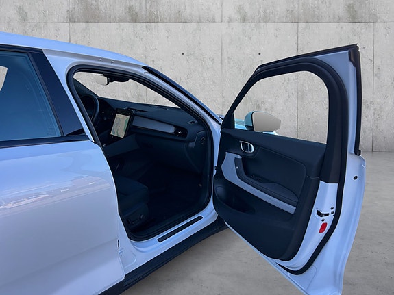 Polestar 2 25 of 30