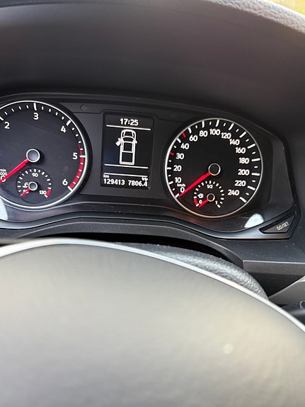 Volkswagen Amarok 13 of 15