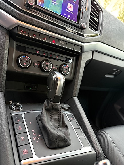 Volkswagen Amarok 14 of 15