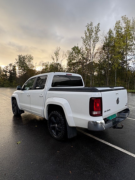 Volkswagen Amarok 7 of 15