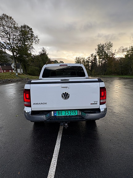 Volkswagen Amarok 6 of 15