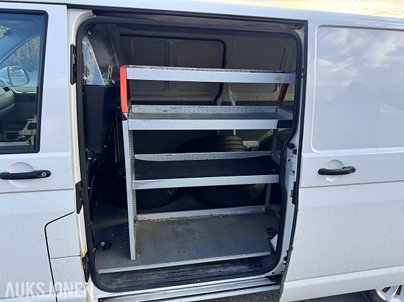 Volkswagen Transporter 19 of 30
