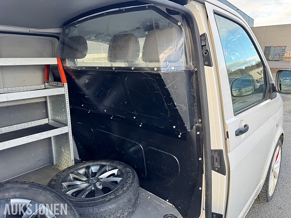 Volkswagen Transporter 25 of 30