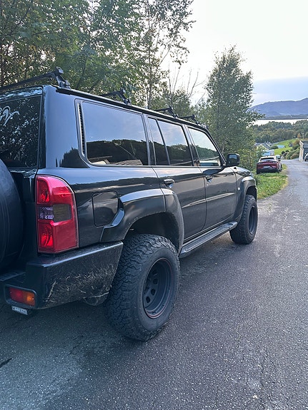 Nissan Patrol 2 of 13