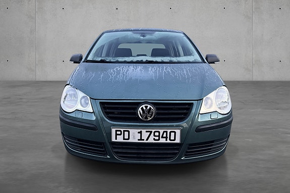 Volkswagen Polo 2 of 16