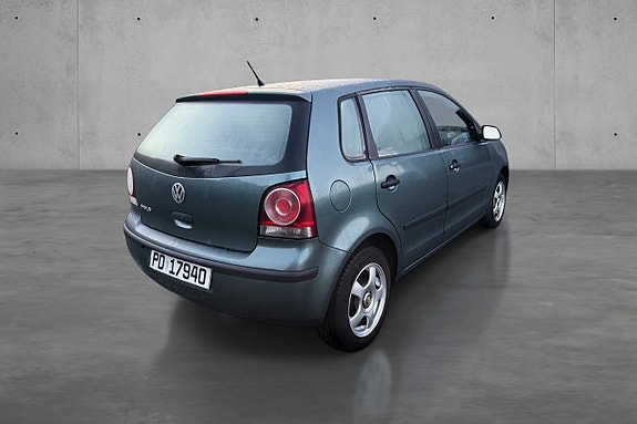 Volkswagen Polo 5 of 16