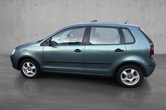 Volkswagen Polo 8 of 16