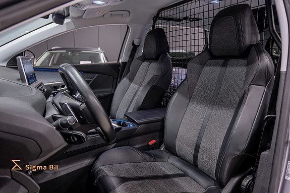 Peugeot 5008 21 of 30