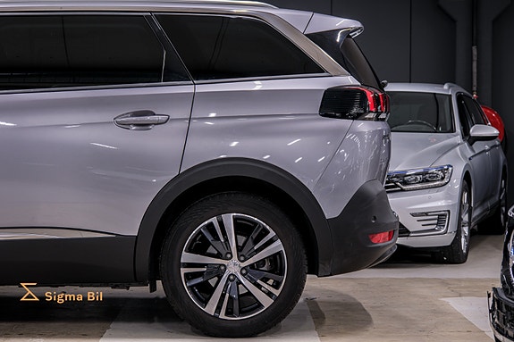 Peugeot 5008 9 of 30