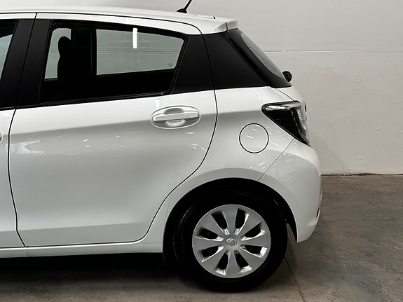 Toyota Yaris 22 of 30