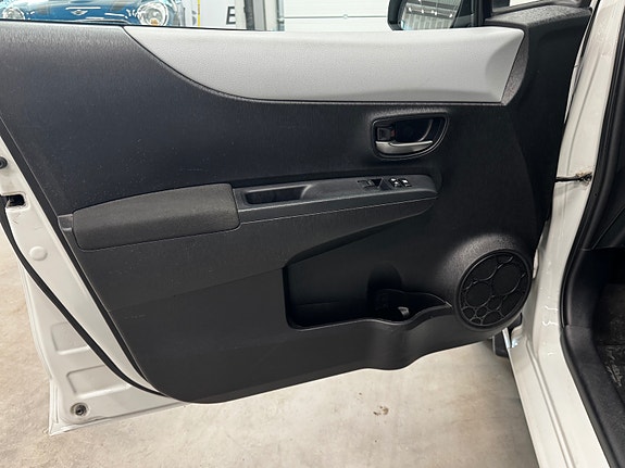 Toyota Yaris 29 of 30