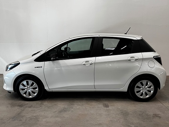Toyota Yaris 23 of 30
