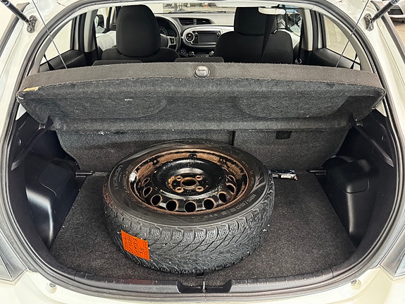 Toyota Yaris 20 of 30