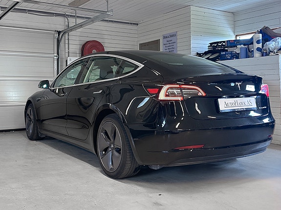 Tesla Model 3 3 of 30