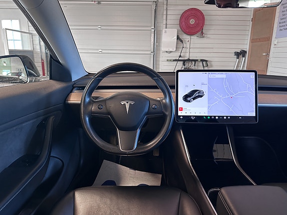 Tesla Model 3 14 of 30