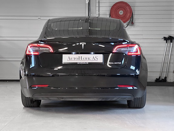 Tesla Model 3 4 of 30