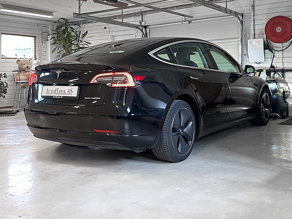 Tesla Model 3 5 of 30