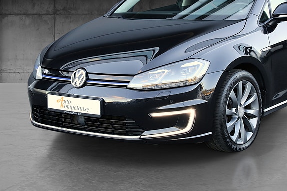 Volkswagen Golf VII 4 of 21
