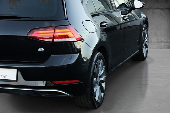 Volkswagen Golf VII 7 of 21
