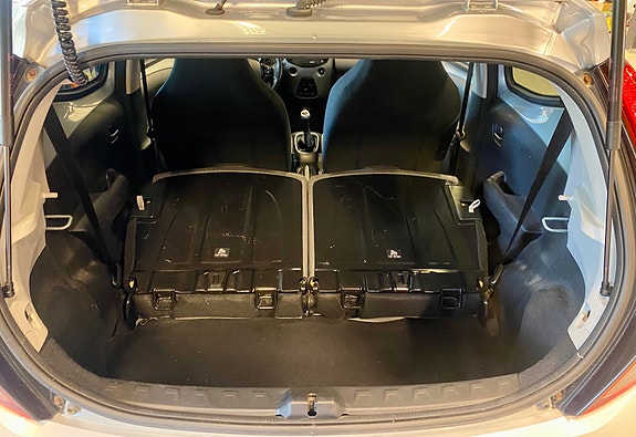 Toyota Aygo 26 of 29