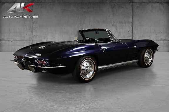 Chevrolet Corvette 14 of 26