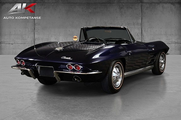 Chevrolet Corvette 10 of 26