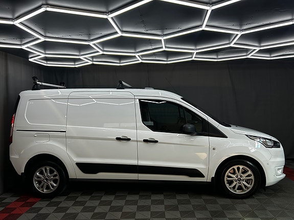 Ford Transit Connect 2 of 30