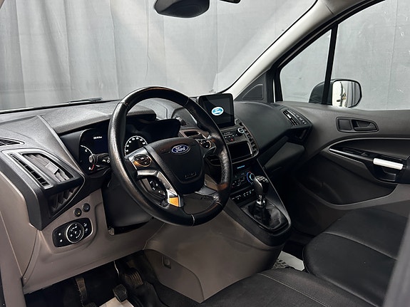 Ford Transit Connect 23 of 30