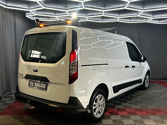 Ford Transit Connect 6 of 30