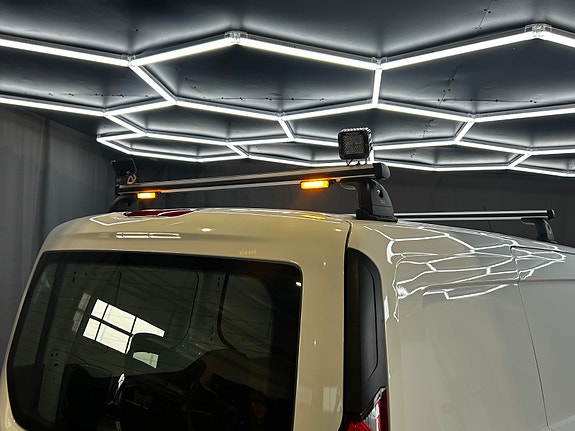 Ford Transit Connect 9 of 30