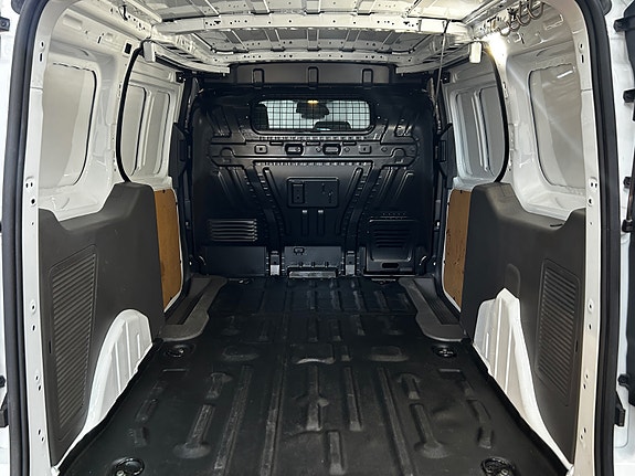 Ford Transit Connect 14 of 30