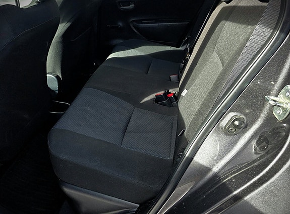 Toyota Yaris 14 of 14