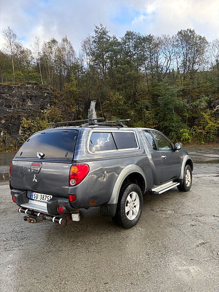 Mitsubishi L200 5 of 16