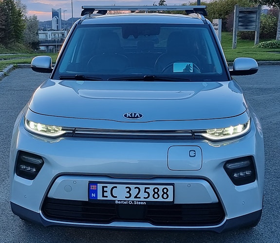 Kia e-Soul 4 of 26
