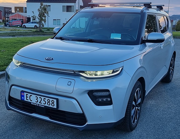 Kia e-Soul 3 of 26