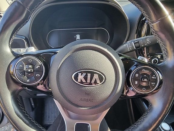 Kia e-Soul 18 of 26