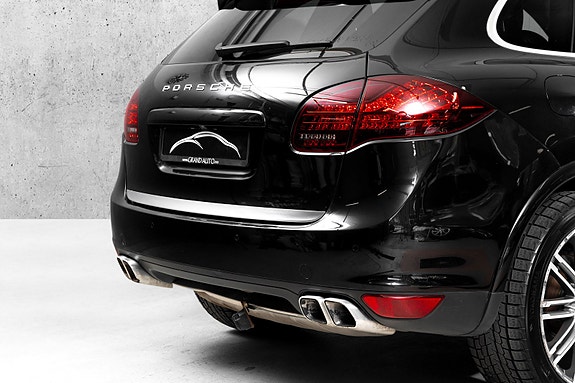 Porsche Cayenne 6 of 30