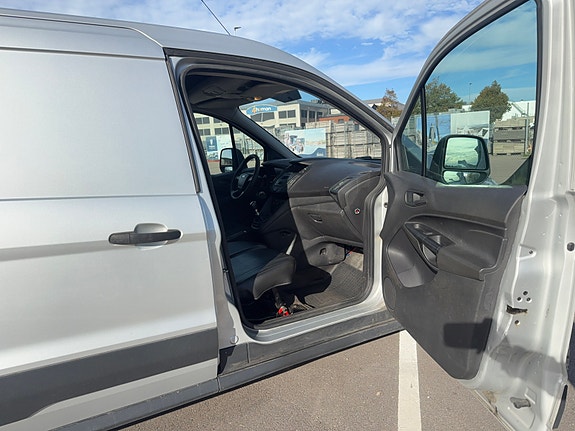Ford Transit Connect 14 of 20