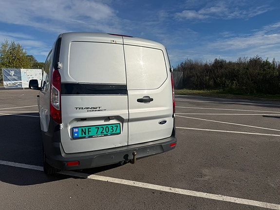 Ford Transit Connect 6 of 20