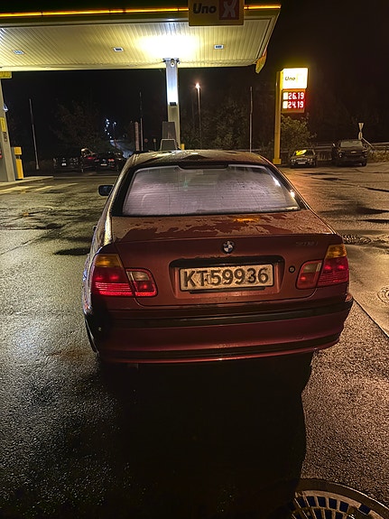 BMW 316i 3 of 10