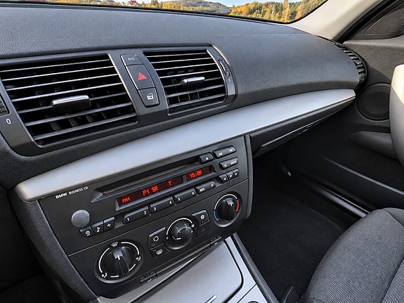BMW 118d 11 of 14