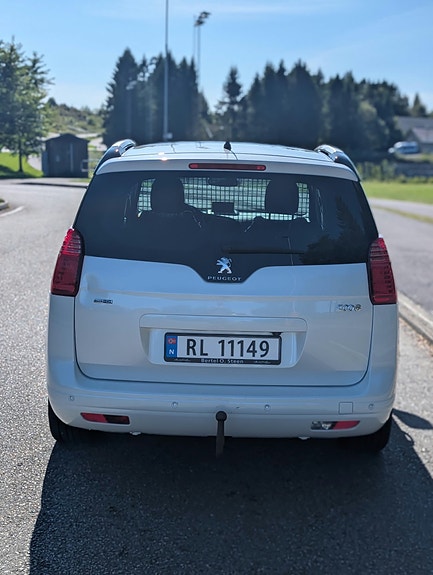 Peugeot 5008 4 of 30