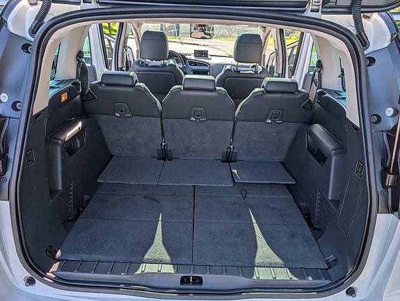 Peugeot 5008 21 of 30