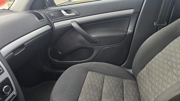 Skoda Octavia 12 of 14