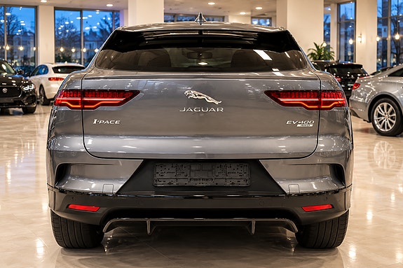 Jaguar I-PACE 7 of 20