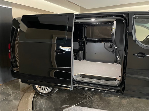Toyota Proace 30 of 30