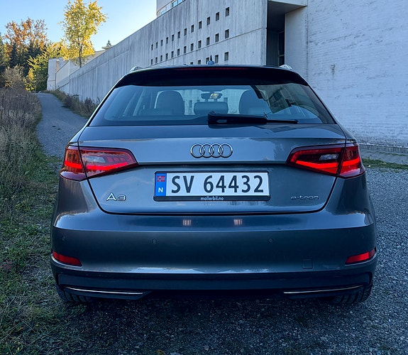 Audi e-tron 12 of 30