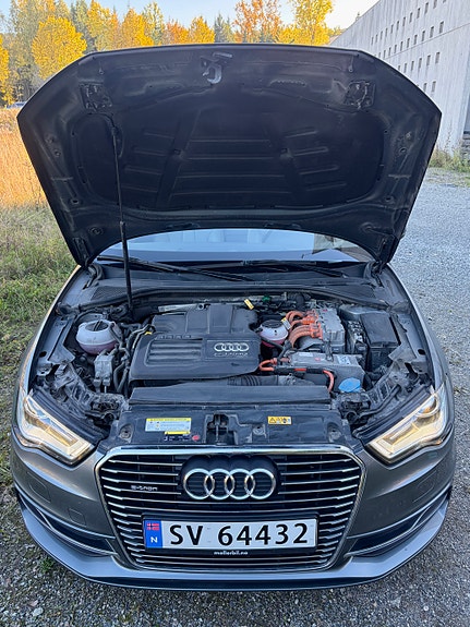 Audi e-tron 28 of 30