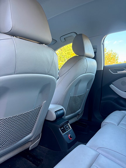 Audi e-tron 26 of 30