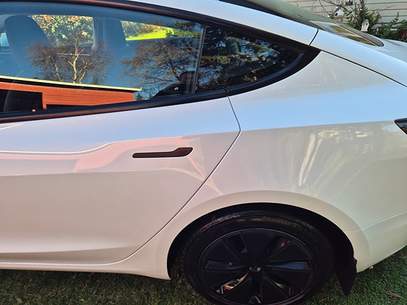 Tesla Model 3 10 of 19